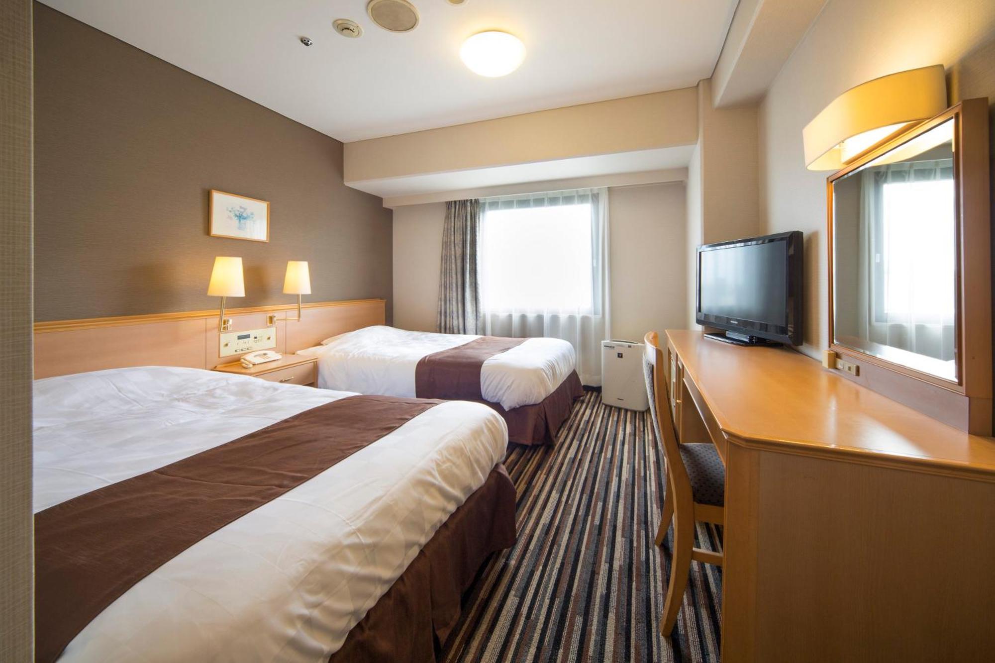 Smile Hotel Tokushima Exterior photo